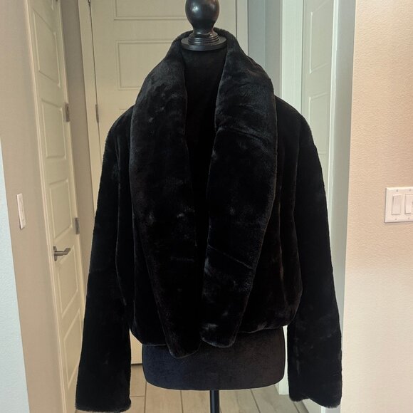 BLANK NYC Black Faux Fur Shawl Collar Crop Jacket Cozy Teddy Size S - Picture 12 of 12